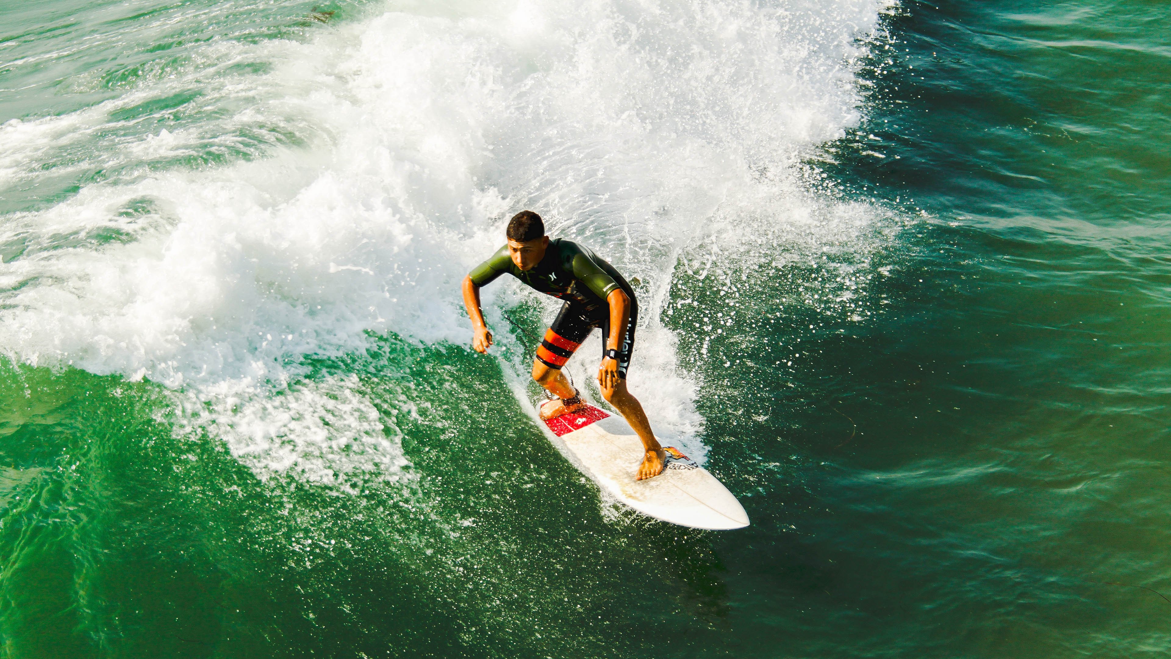 新疆雪豹队员技高一筹,信心十足,新疆雪豹部队